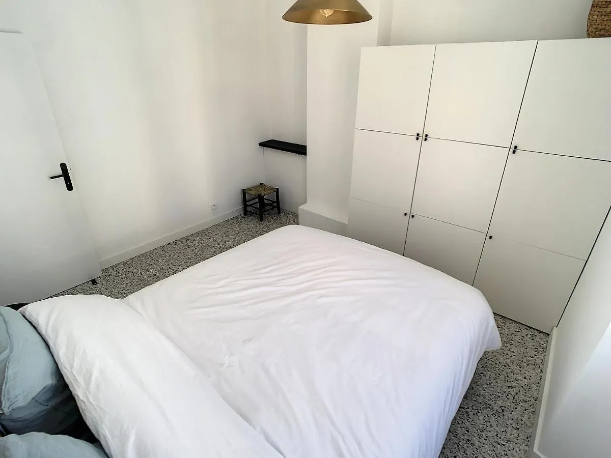 2 Bedroom Majestic, 1 Min To The Croisette 357 Cannes 0*,  França