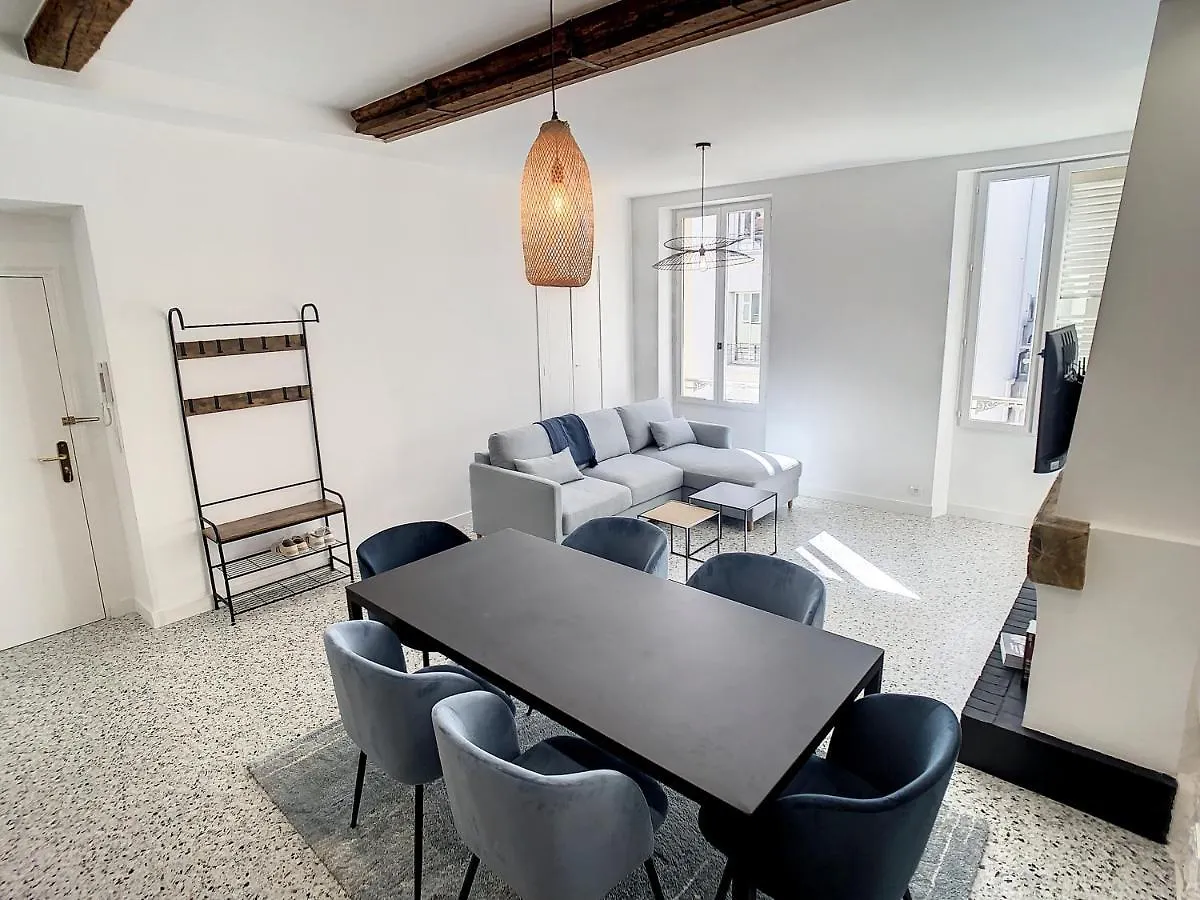 Apartment 2 Bedroom Majestic, 1 Min To The Croisette 357 Cannes